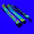 Saténová šňůrka na krk s potiskem 20x900mm - FLUO tisk - se standardní karabinou a s bezpečnostní sponou